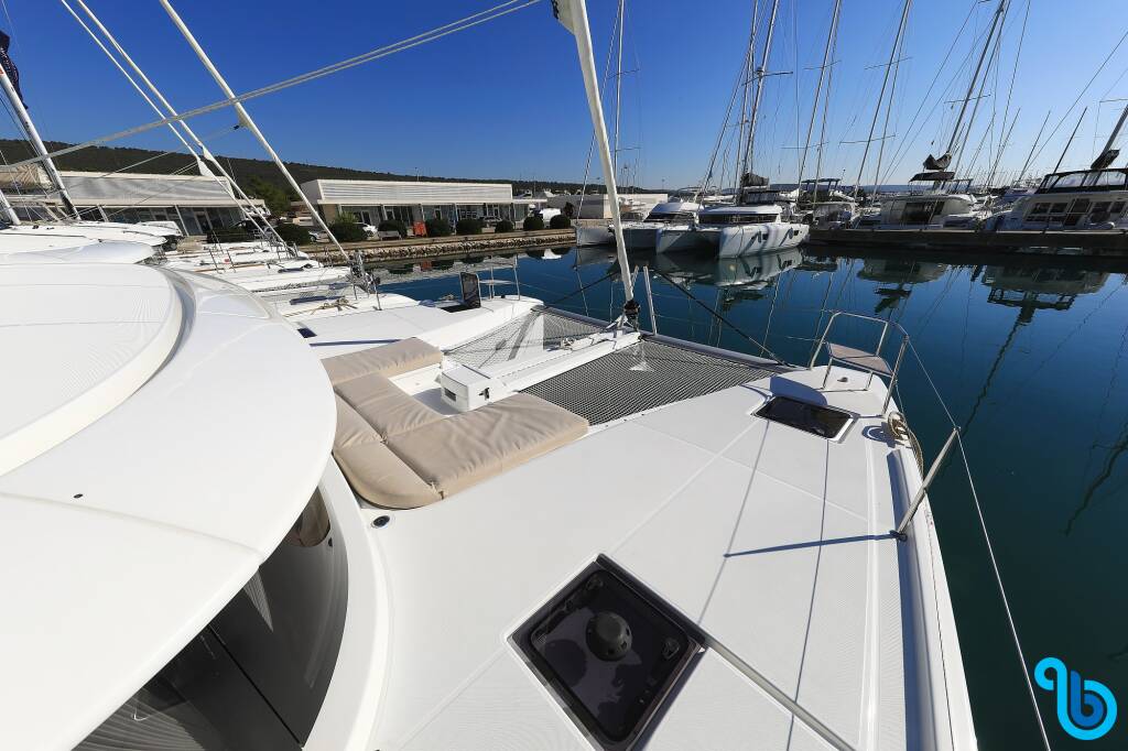 Lagoon 46_, Majestic