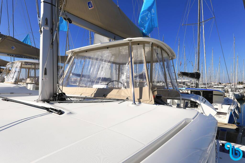 Lagoon 46_, Majestic