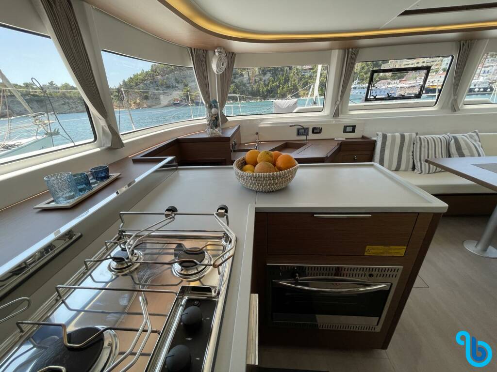 Lagoon 46, Grand Blue