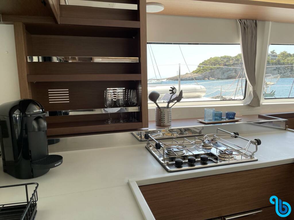 Lagoon 46, Grand Blue