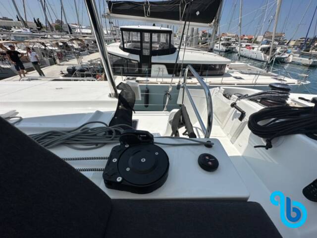 Lagoon 46 , 