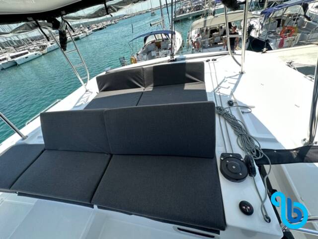 Lagoon 46 , 