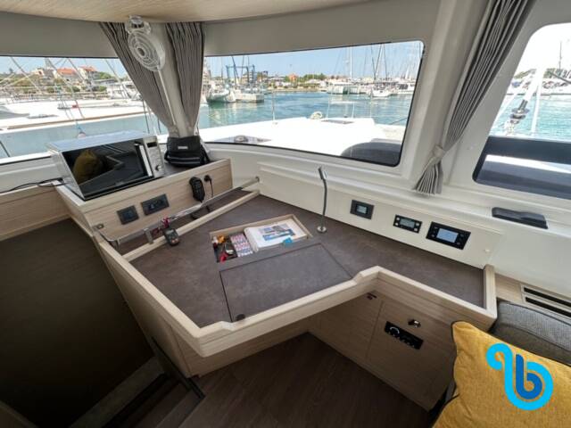 Lagoon 46 , 