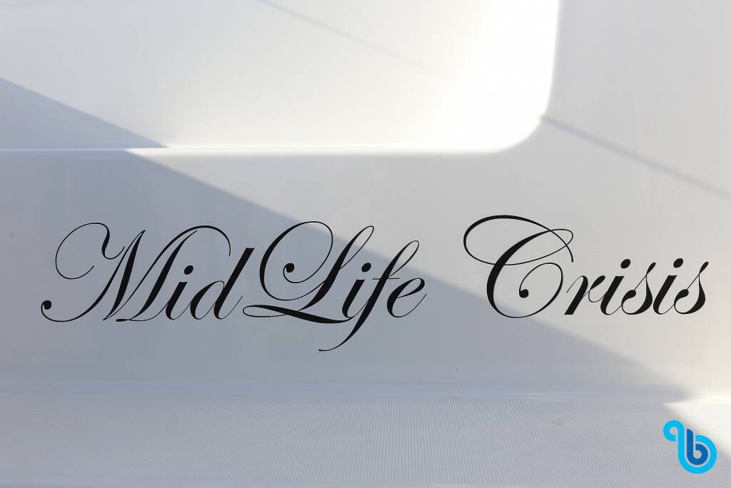 Lagoon 46, Mide Life Crisis