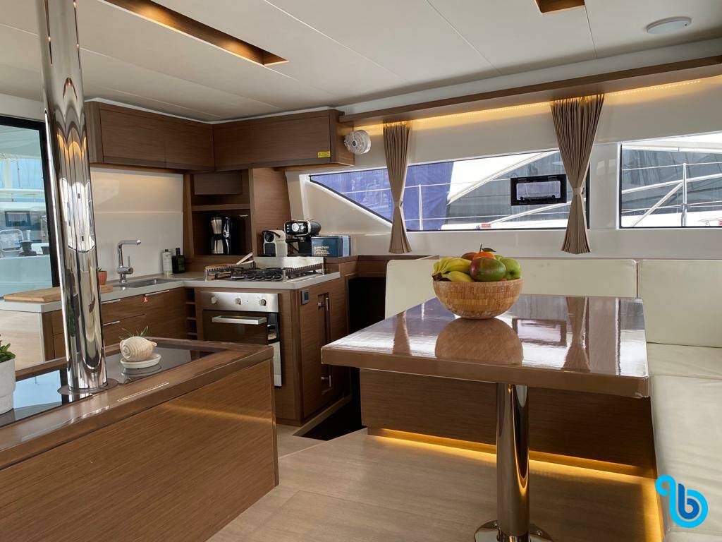 Lagoon 50, VICTORIA (VIP EQUIPPED, Generator, Air-condition, Watermaker, Teak cockpit, Underwater lights, TV, Icemaker, 2 SUP, Wifi) *Skippered only*