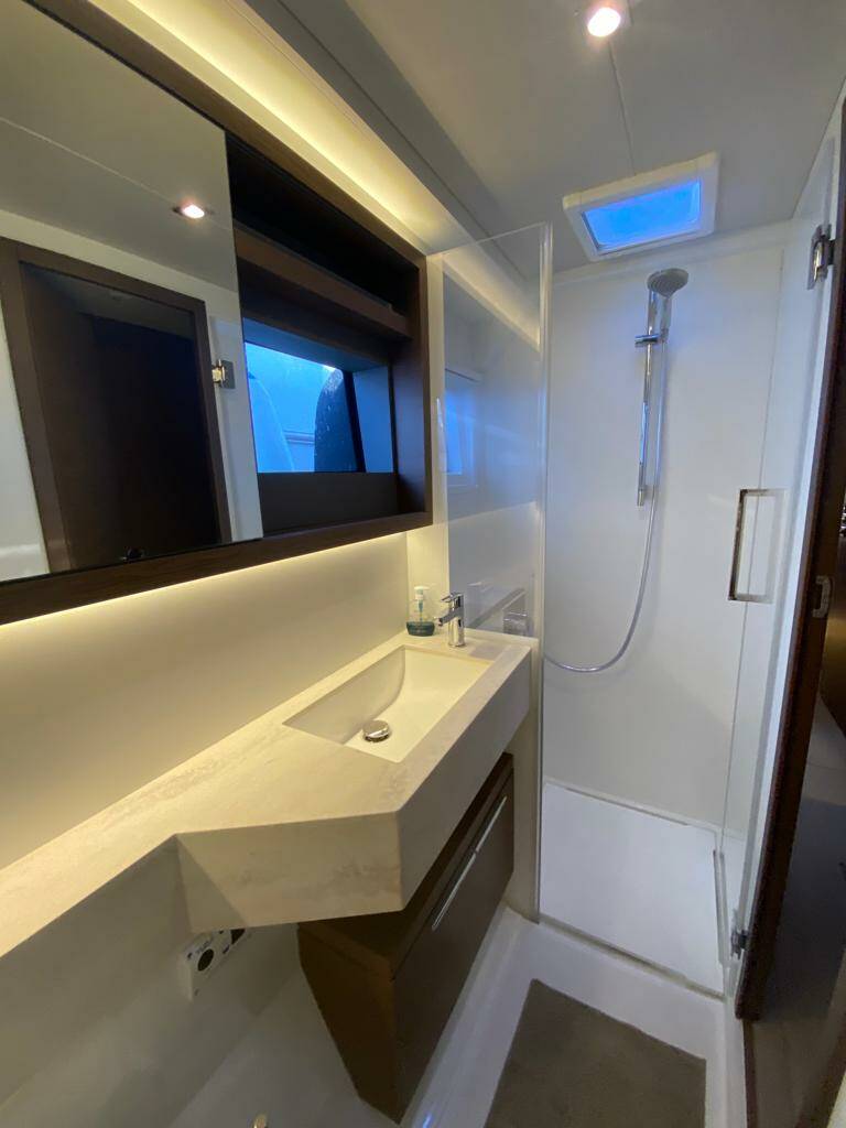 Lagoon 50, VICTORIA (VIP EQUIPPED, Generator, Air-condition, Watermaker, Teak cockpit, Underwater lights, TV, Icemaker, 2 SUP, Wifi) *Skippered only*