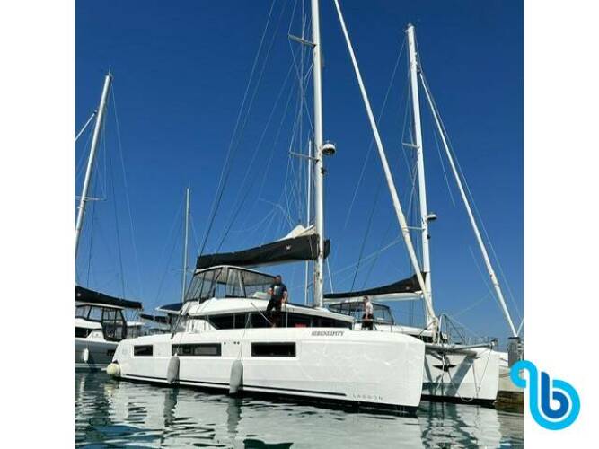 Lagoon 51  SERENDIPITY (owner version)