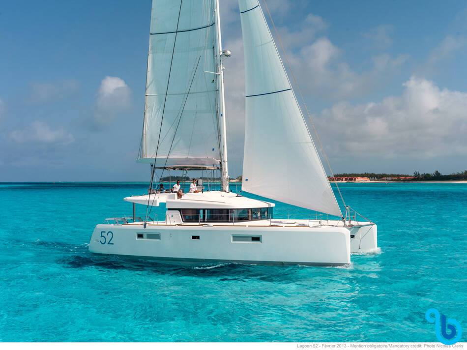 Lagoon 52, VELAR **