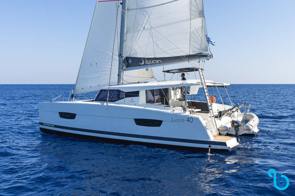 Lucia 40 AC & GEN, 