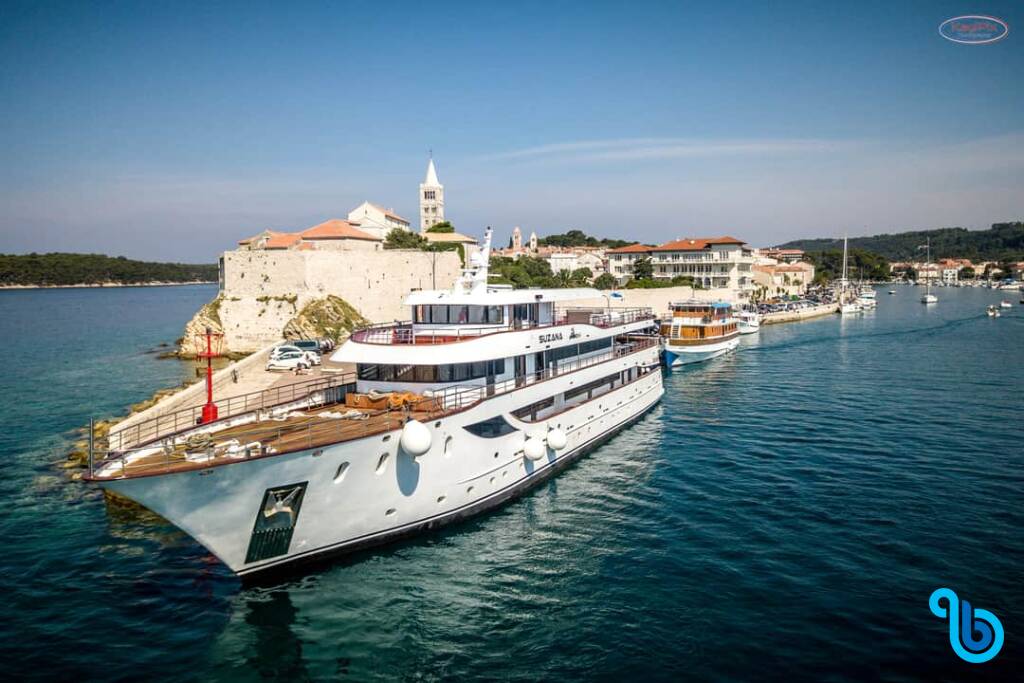 Luxury Motor Yacht, Suzana