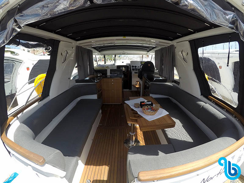 Marex 360 Cabriolet Cruiser, True North