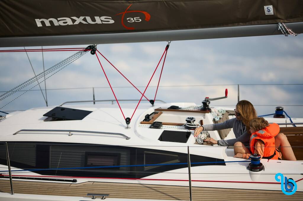 Maxus 35 , 