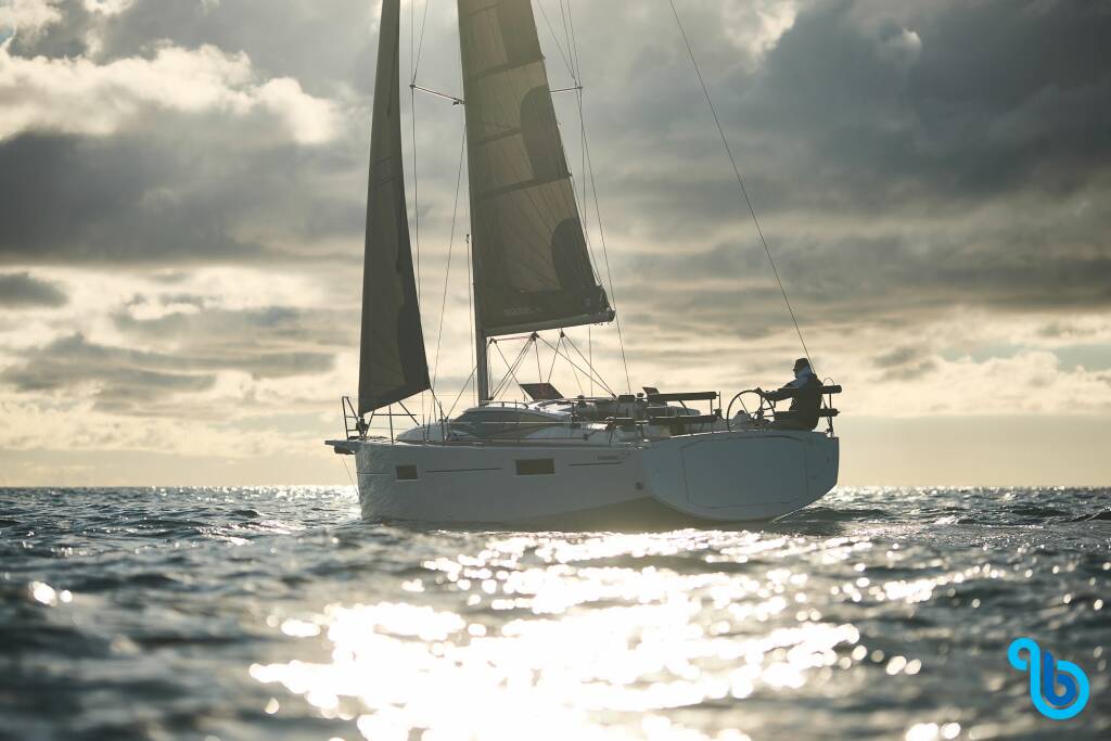 Maxus 35 , Angelmiles 2