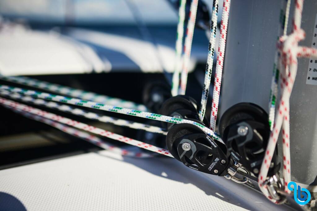 Maxus 35 , Angelmiles 2