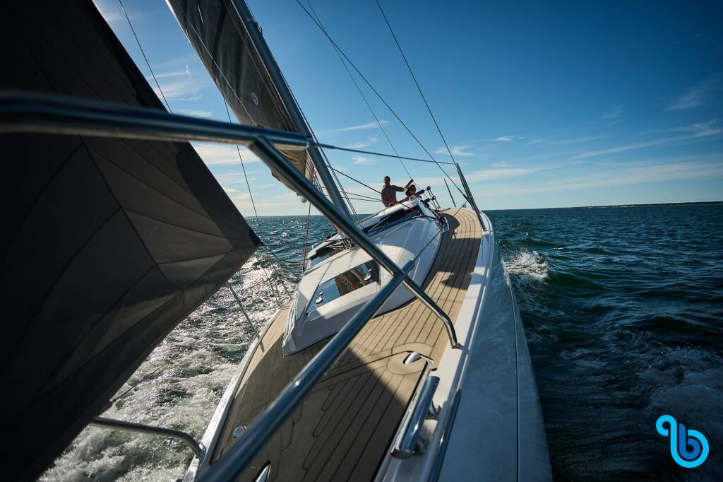 Maxus 35 , Angelmiles 2