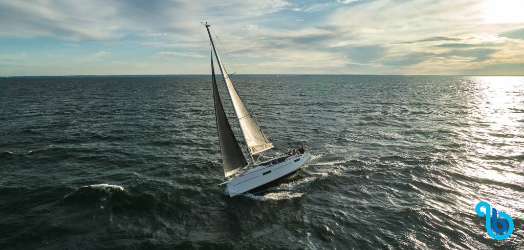 Maxus 35 , Angelmiles 2