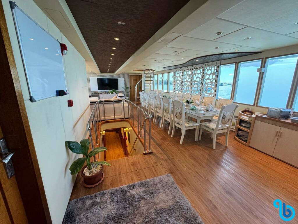 North Seven, North Seven Liveaboard