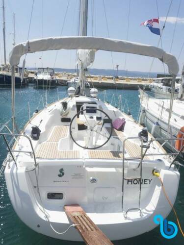Oceanis 31 HONEY