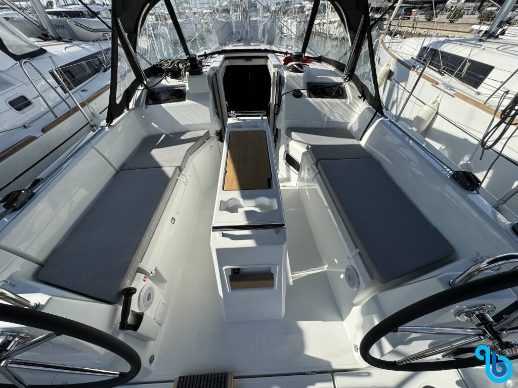 Oceanis 34.1, Arnie