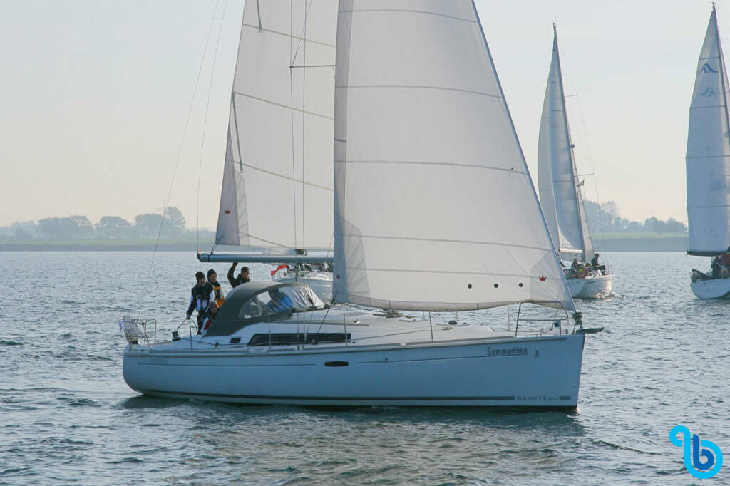 Oceanis 37, Summertime