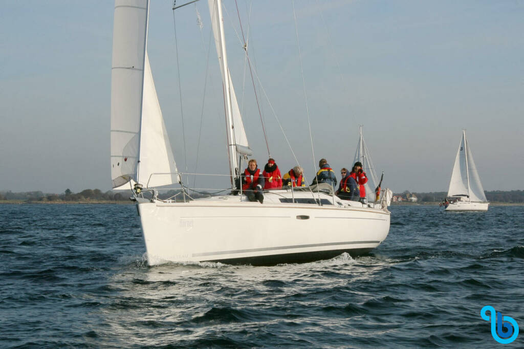 Oceanis 37, Hornet