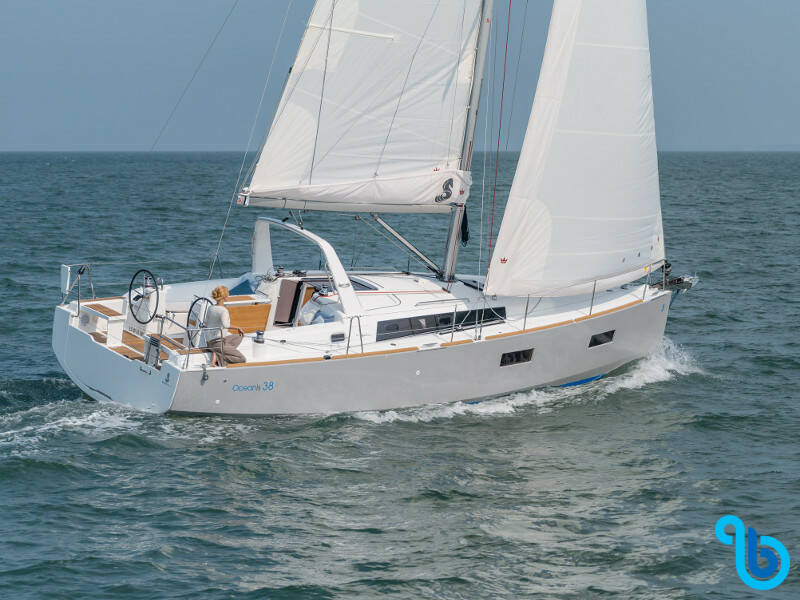 Oceanis 38, MOIN