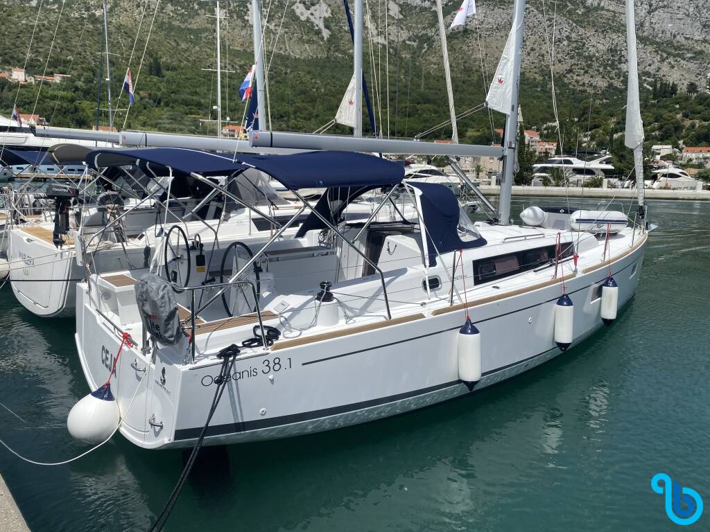 Oceanis 38.1, Ceja