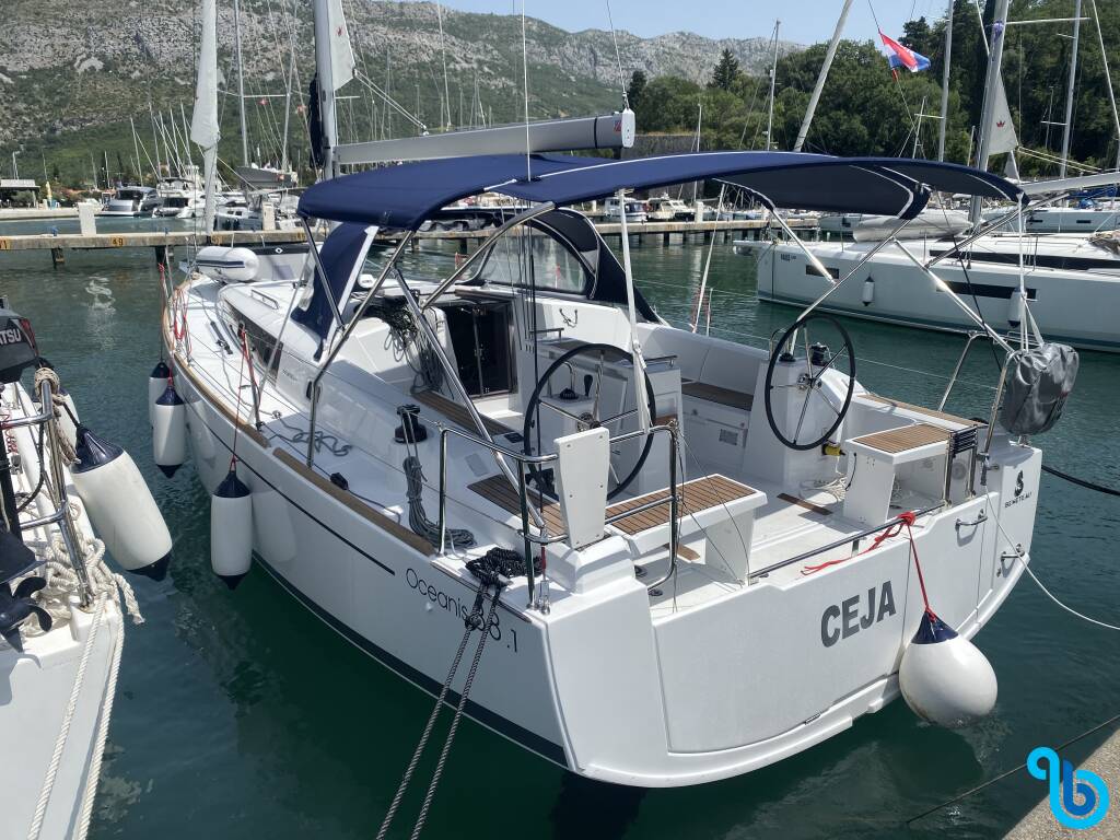 Oceanis 38.1, Ceja