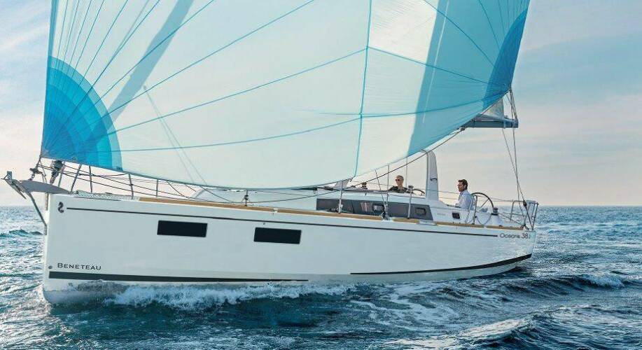 Oceanis 38.1 Tricicle
