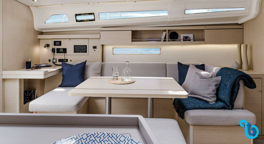 Oceanis 40.1 , TBA (bowthruster,inox gangway, solar panels, inverter, teak cockpit)