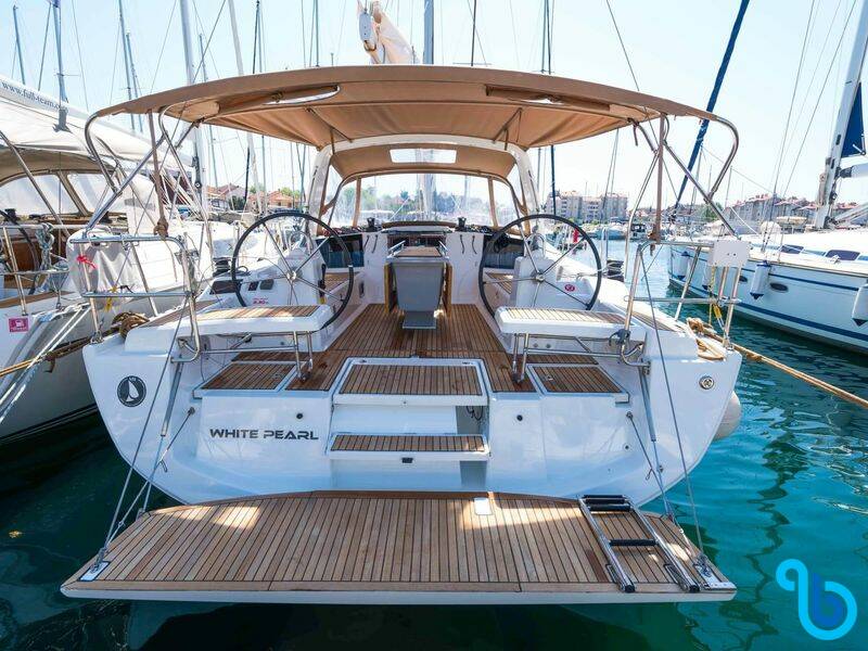 Oceanis 41.1, White Pearl