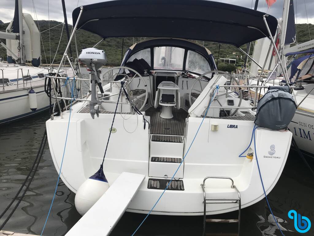 Oceanis 43, Libra