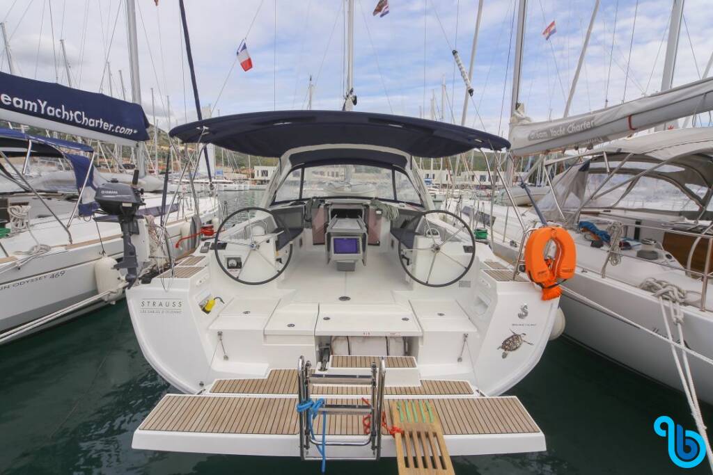 Oceanis 45, STRAUSS **