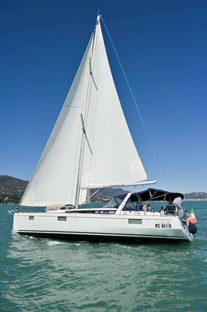 Oceanis 48, Sharel