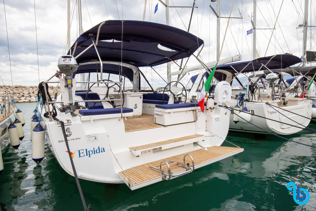 Oceanis 51.1, Elpida - Premium line