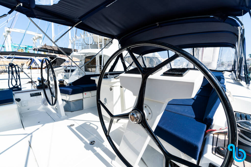 Oceanis 51.1, Anfitrite - Comfort line