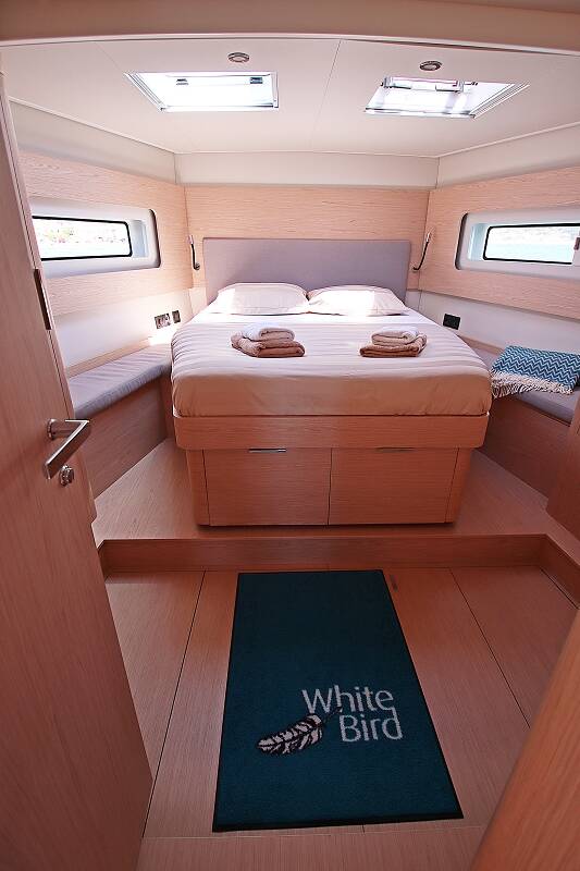 Oceanis Yacht 54, White Bird