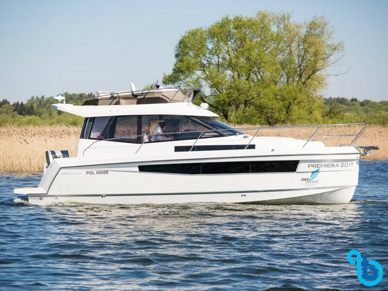 Platinum 989, Platinum 989 Flybridge (Premiera)