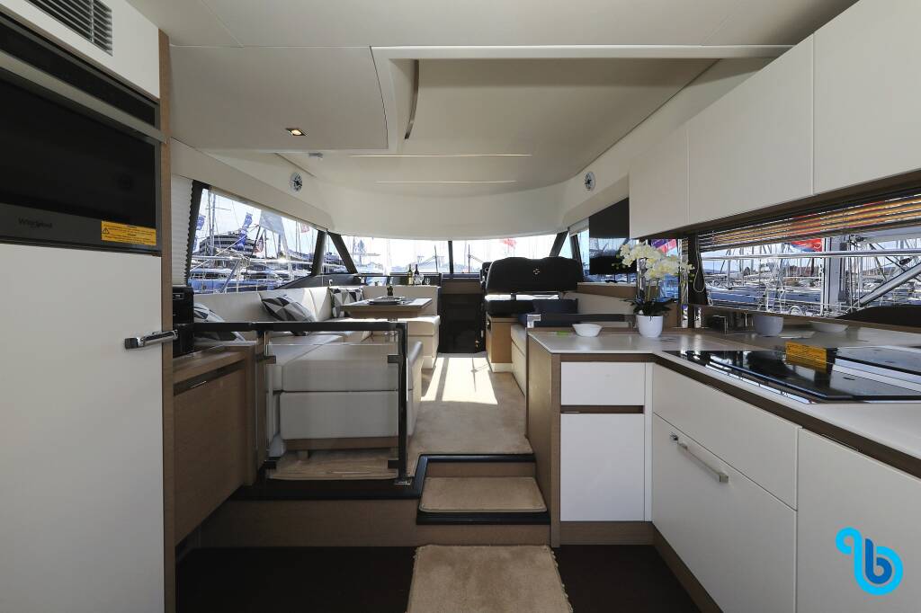 Prestige 460, 