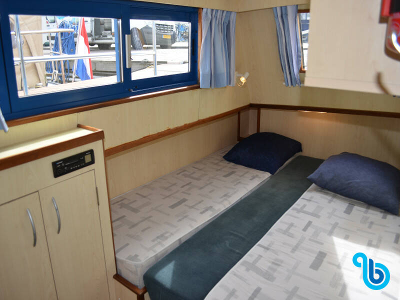 Safari Houseboat 1050, Queen