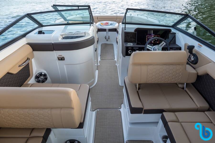 Sea Ray SDX 270, Happy Hours