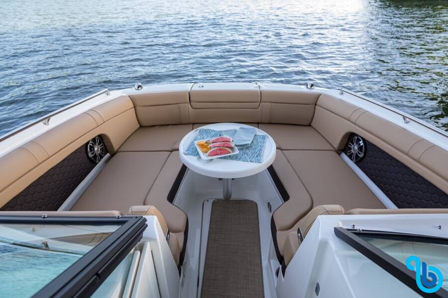 Sea Ray SDX 270, Happy Hours