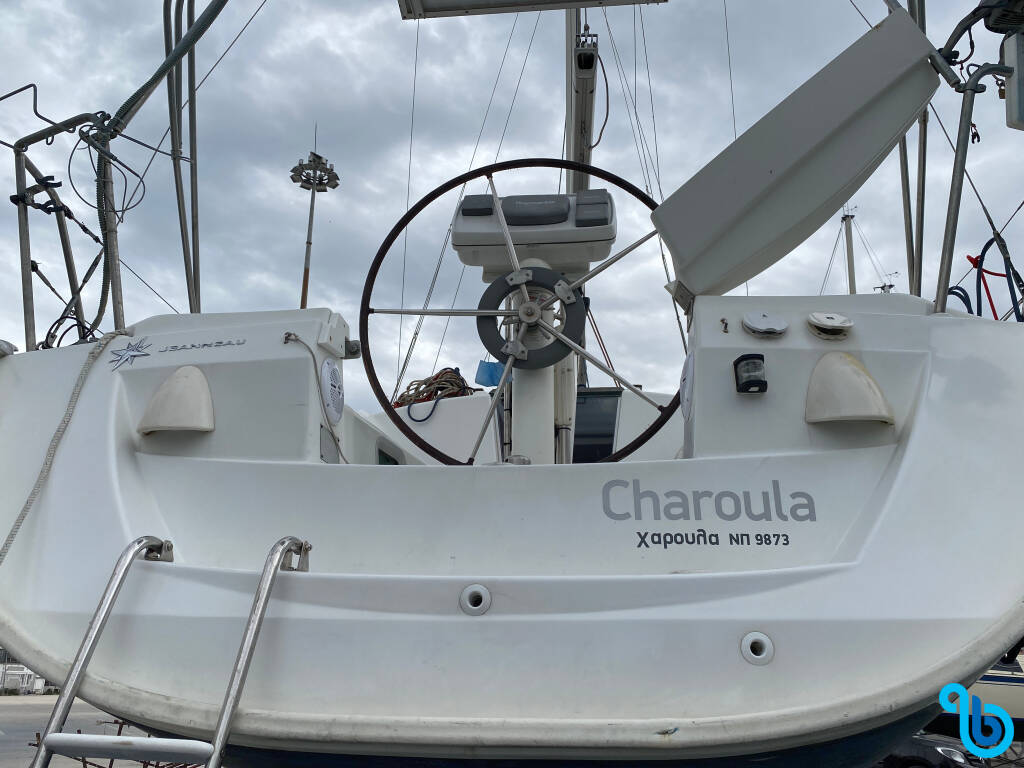 Sun Odyssey 32i, Charoula