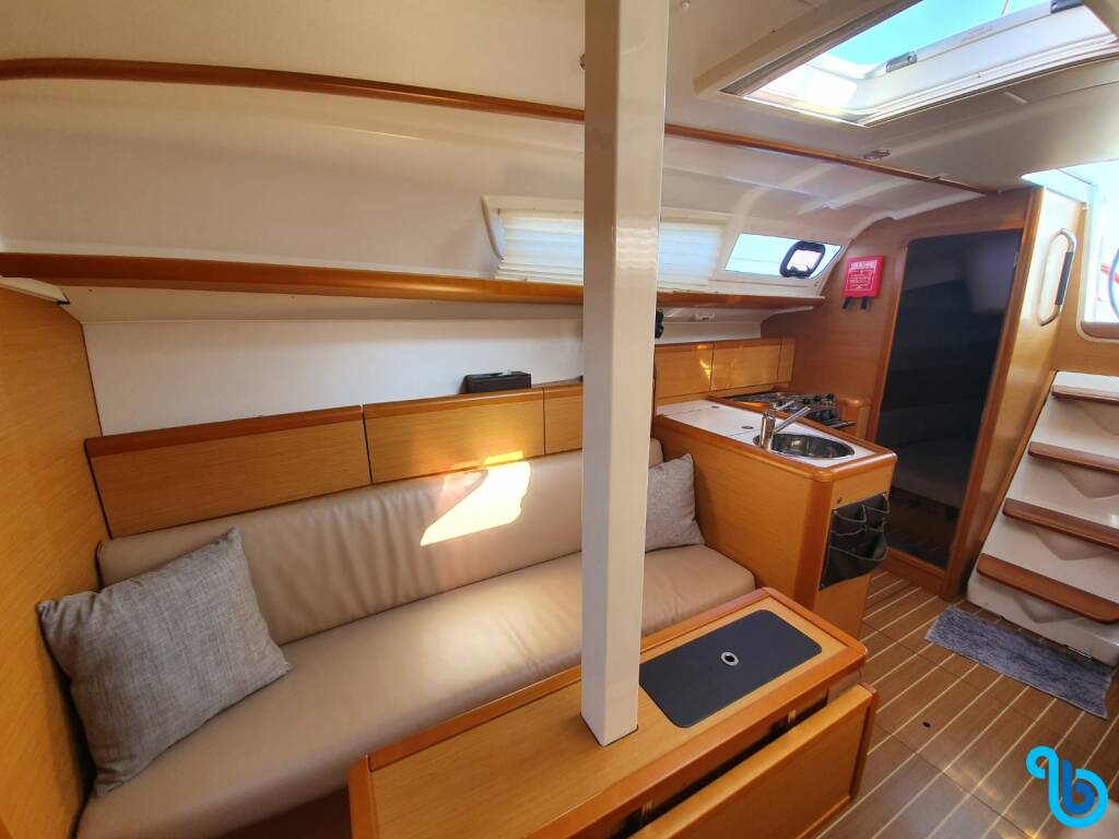 Sun Odyssey 33i, Aqua