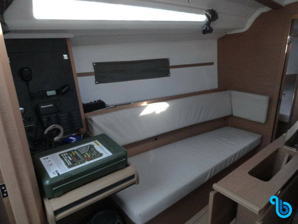 Sun Odyssey 349, DORINA