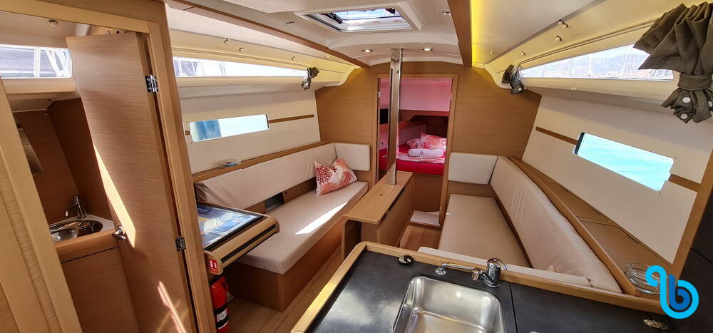 Sun Odyssey 349, DORINA