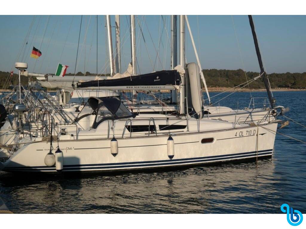 Sun Odyssey 36i, Lyra