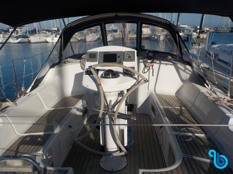 Sun Odyssey 37, Bonaca