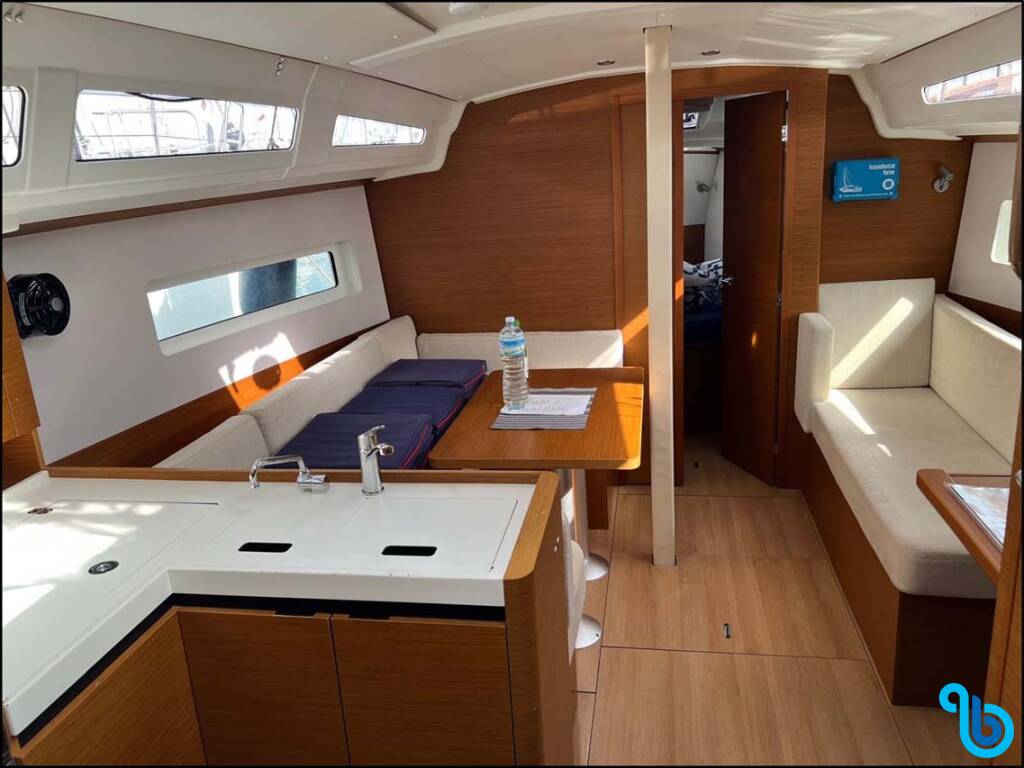 Sun Odyssey 380, GOLDEN EYE