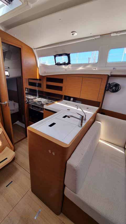 Sun Odyssey 380, SO380Neu